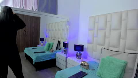 Snapshot of ariana_rouse_ chatting on 29, 5, 2026 ariana online show from 29, 5, 2026