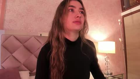 Ari online show from 4, 12, 2025