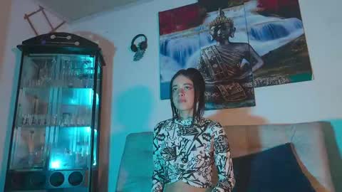 Snapshot of ariana_whitee chatting on 28, 4, 2026 ariana_whitee online show from 28, 4, 2026