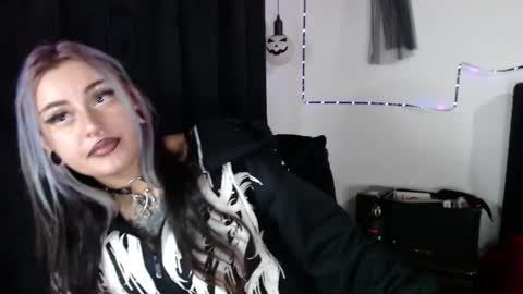 help me 100 hands up my OF is Free  online show from 22, 11, 2025