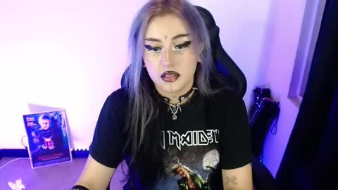 Snapshot of arianauwu666 chatting on 6, 3, 2026 help me 100 hands up my OF is Free online show from 6, 3, 2026