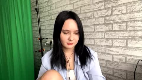 Snapshot of arianeruuska chatting on 25, 3, 2026 Kira online show from 25, 3, 2026