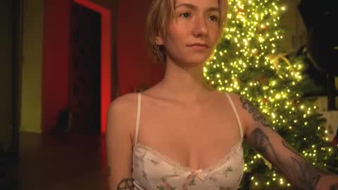 Snapshot of arianna_richi chatting on 17, 12, 2024 Olivka online show from 17, 12, 2024