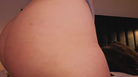 Snapshot of arianna_suarez1 chatting on 9, 4, 2026 Arianna online show from 9, 4, 2026
