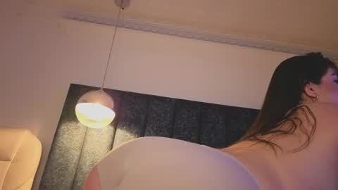 Snapshot of arianna_suarez1 chatting on 27, 4, 2026 Arianna online show from 27, 4, 2026
