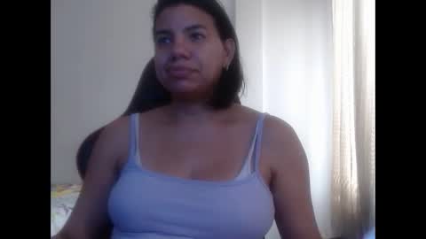 ariannaloovel online show from 2, 1, 2025