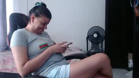 ariannaloovel online show from 13, 5, 2026
