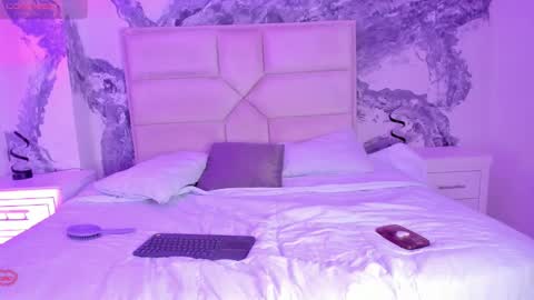 Snapshot of ariannaroux_ chatting on 3, 2, 2025 AriannaROux online show from 3, 2, 2025