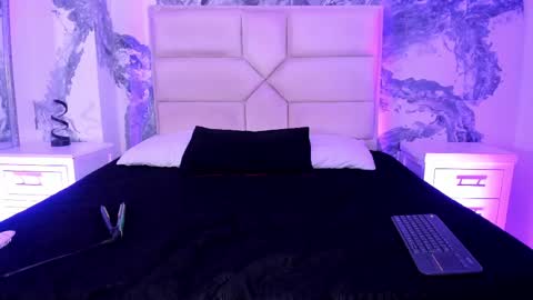 Snapshot of ariannaroux_ chatting on 9, 9, 2025 AriannaROux online show from 9, 9, 2025