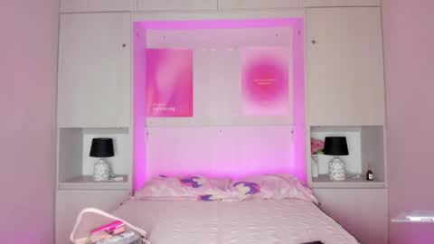 ariannavega_ online show from 21, 4, 2026
