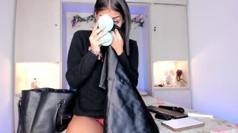 Snapshot of ariannavega_ chatting on 1, 6, 2026 ariannavega_ online show from 1, 6, 2026
