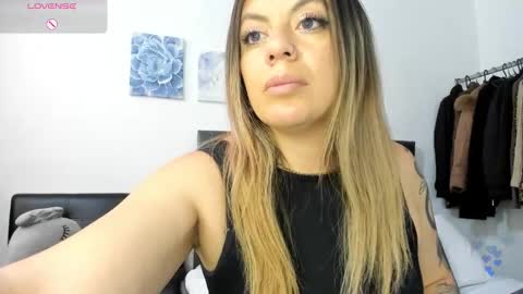 ariannawil online show from 7, 2, 2026