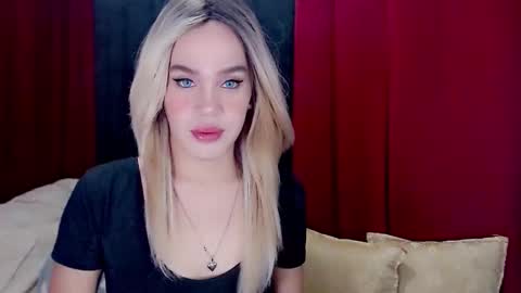 Snapshot of arianne_xoxo777 chatting on 11, 10, 2025 ARIANNE CUMS  online show from 11, 10, 2025