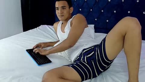 Snapshot of ariel_marquez chatting on 11, 10, 2025 ArielMarquez online show from 11, 10, 2025