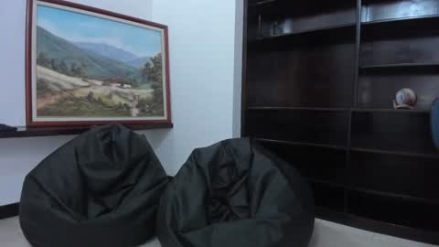 Ariel Pink Diamond online show from 31, 1, 2025