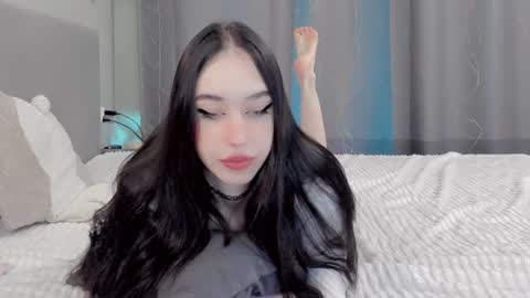 Snapshot of ariel_rouse chatting on 17, 12, 2024 Ariel online show from 17, 12, 2024