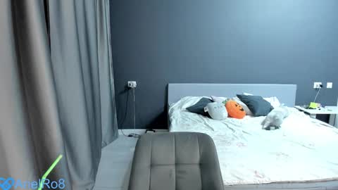 Snapshot of ariel_rouse chatting on 5, 11, 2025 Ariel online show from 5, 11, 2025