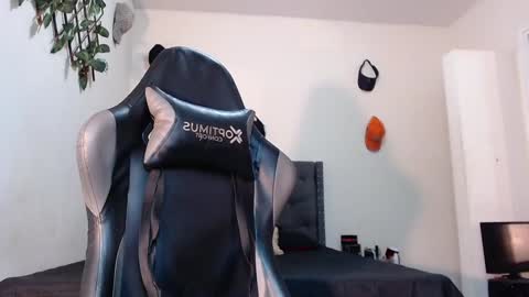 chris online show from 30, 1, 2025