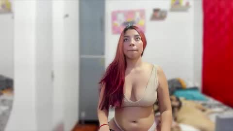 Snapshot of ariell_rose1 chatting on 12, 12, 2024 Stephany  online show from 12, 12, 2024