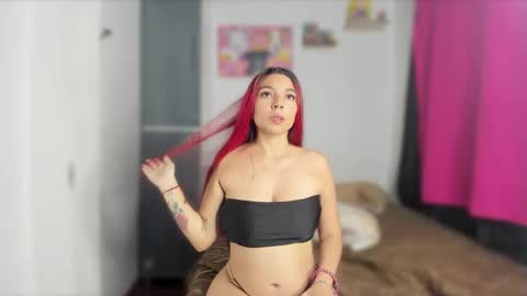 Snapshot of ariell_rose1 chatting on 11, 2, 2025 Stephany  online show from 11, 2, 2025