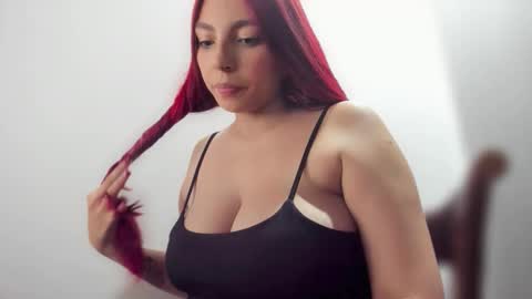 Snapshot of ariell_rose1 chatting on 26, 10, 2025 Stephany  online show from 26, 10, 2025