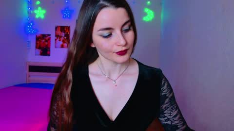 arielstonks_lovee online show from 10, 12, 2024