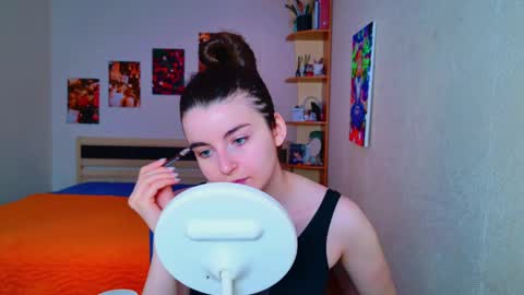 arielstonks_lovee online show from 6, 3, 2025