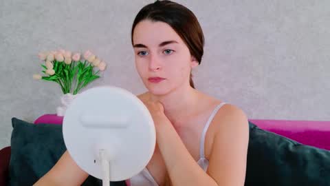 arielstonks_lovee online show from 1, 10, 2025