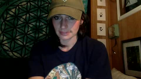 Snapshot of arielwyld chatting on 2, 12, 2024 ariel colin when hes here online show from 2, 12, 2024