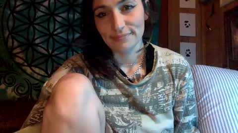 Snapshot of arielwyld chatting on 11, 3, 2025 ariel colin when hes here online show from 11, 3, 2025
