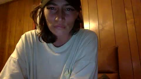 Snapshot of arielwyld chatting on 8, 10, 2025 ariel colin when hes here online show from 8, 10, 2025