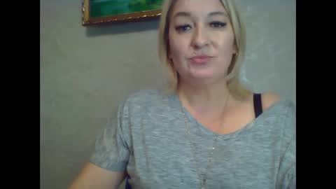 ArielXLoveresss online show from 16, 10, 2025
