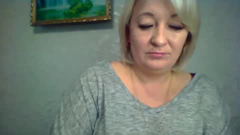 ArielXLoveresss online show from 28, 10, 2025