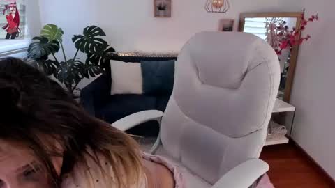 Ari  online show from 26, 2, 2025