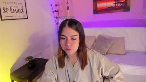 Snapshot of ariianabaker chatting on 19, 10, 2025  Arianna  online show from 19, 10, 2025