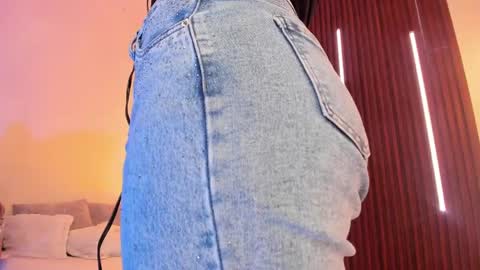  Arianna  online show from 9, 4, 2026