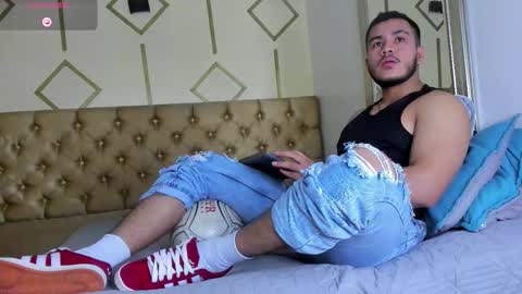 Snapshot of ariies13 chatting on 19, 9, 2025 Ariies13 online show from 19, 9, 2025