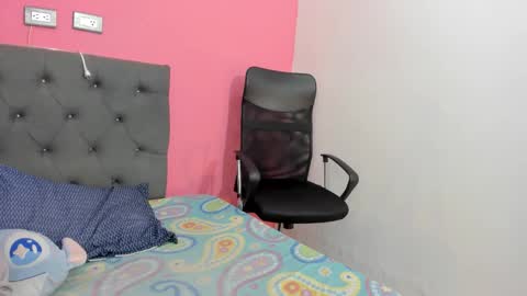 Snapshot of ariloe_quintero chatting on 23, 3, 2026 Aria Cholee online show from 23, 3, 2026