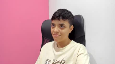 Snapshot of ariloe_quintero chatting on 27, 3, 2026 Aria Cholee online show from 27, 3, 2026