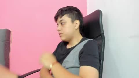 Snapshot of ariloe_quintero chatting on 6, 4, 2026 Aria Cholee online show from 6, 4, 2026