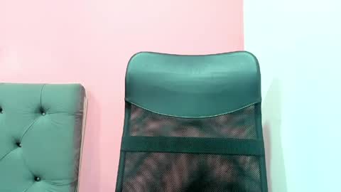 Snapshot of ariloe_quintero chatting on 12, 4, 2026 Aria Cholee online show from 12, 4, 2026