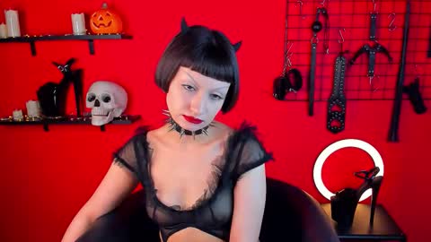 Snapshot of arina_ardeeen chatting on 11, 11, 2025 Matilda online show from 11, 11, 2025