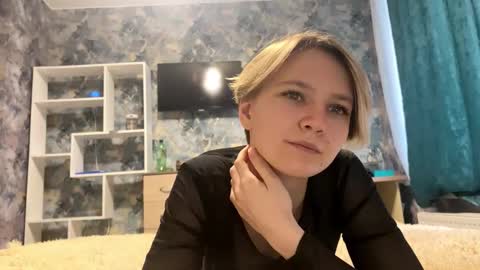 Snapshot of armandachudzik chatting on 20, 12, 2025 Stephanie online show from 20, 12, 2025