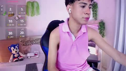 Snapshot of armondx_parkr chatting on 5, 10, 2025 armond online show from 5, 10, 2025