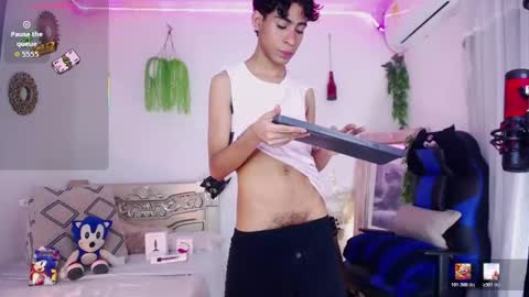 Snapshot of armondx_parkr chatting on 10, 4, 2026 armond online show from 10, 4, 2026