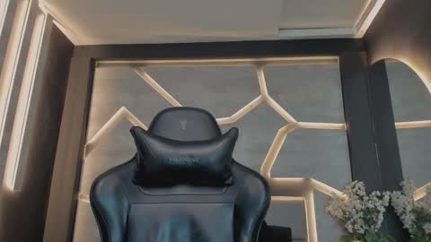 Arohom Lester online show from 14, 11, 2025