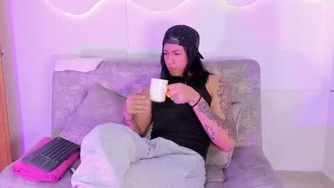 Snapshot of arohomlester_ chatting on 13, 6, 2026 ARON online show from 13, 6, 2026
