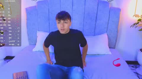 aron__cooper online show from 3, 2, 2025