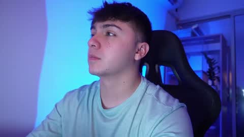 aron__cooper online show from 22, 6, 2026