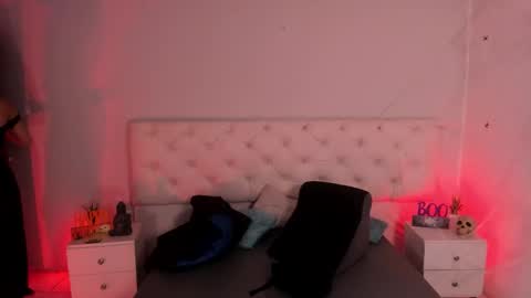 Aron cruz  online show from 11, 10, 2025